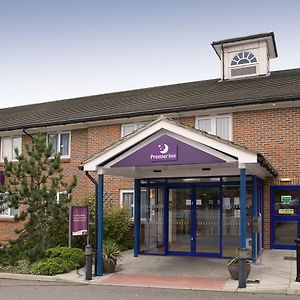 Premier Inn Basildon เรย์ลีห์ Exterior photo