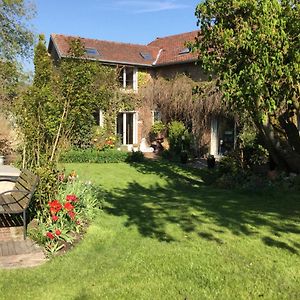 Clos De Royaucourt Bed & Breakfast Exterior photo