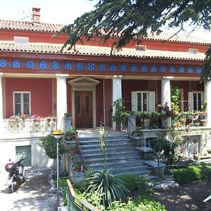 Casa Vacanze Villa Pompeiana ตรีเอสเต Exterior photo