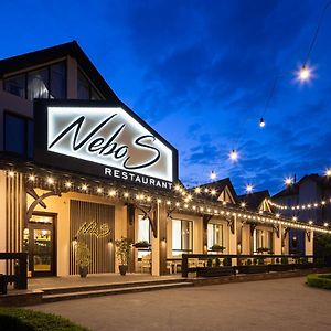 Nebos Hotel & Restaurant อิวาโน-ฟรานกิฟสเก Exterior photo