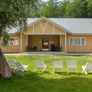 Folkiacenter Gaesthem - Vieraskoti - Guesthouse ฮานโก Exterior photo