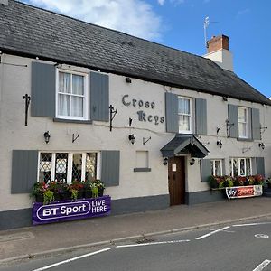 The Crosskeys Inn อัสค์ Exterior photo