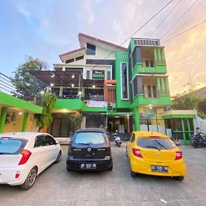 วิสมา บินางกา Hotel Sudiang Exterior photo