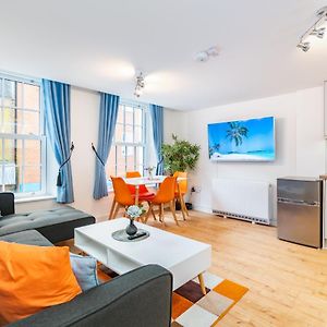 Central Apartment With 55” Smart Tv+Netflix แอนโดเวอร์ Exterior photo