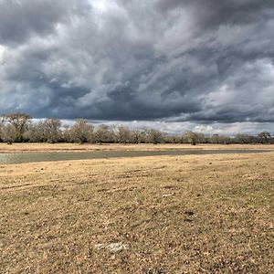 Rustic Rockdale Home On 100 Acres Near City Park! Exterior photo