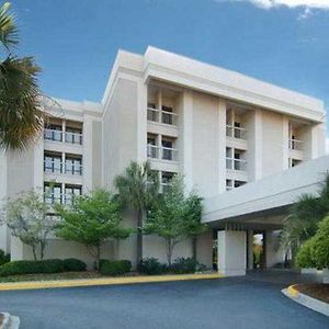 Quality Suites Charleston Convention Center นอร์ทชาร์ลส์ตัน Exterior photo