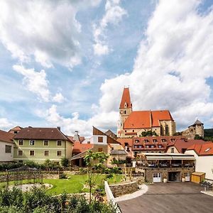 Hotel-Restaurant Kirchenwirt ไวส์เซินเคียร์เชิน อินแดร์ วาคเอา Exterior photo