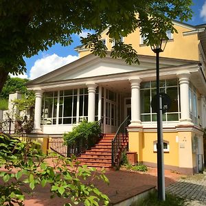 Bellevue Gastgeberei Bed & Breakfast บุคโคว์ Exterior photo