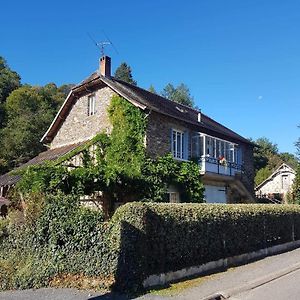 Les Charrons Bed & Breakfast Segur-le-Chateau Exterior photo