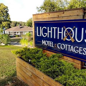 Lighthouse Motel And Cottages บริดจ์วอเตอร์ Exterior photo