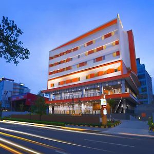 Starlet Hotel Bsd City ทังเกอรัง Exterior photo