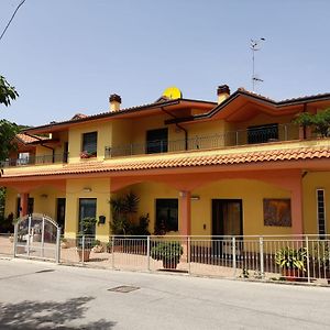 Bed & Breakfast "David" Bed & Breakfast Tornareccio Exterior photo