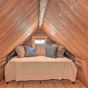 Montana Retreat Original Hamilton Log Cabin! Villa Exterior photo