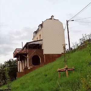 Le Valhento Bed & Breakfast บูยง Exterior photo