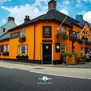 The Bear Inn แลนโดเวรี Exterior photo