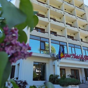 Hotel Spa Cazino Monteoru ซาราตา-มอนโตรู Exterior photo
