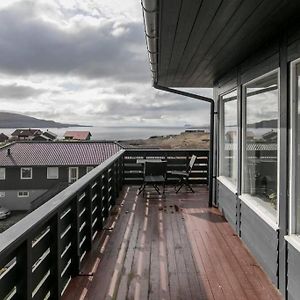 Faroeguide Seaview Villa And Apartment ทอร์สเฮาน์ Exterior photo