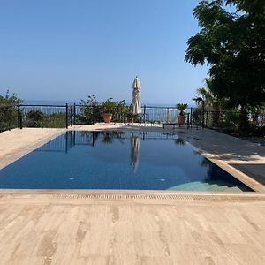 Spectacular Views From This Villa In Lapta ไคริเนีย Exterior photo