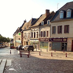 Les Hauts De Marle Apartment Exterior photo