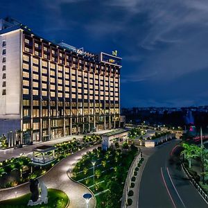 Taj Lakefront Bhopal Hotel Exterior photo