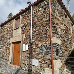 "Casa Do Avo Armindo" Mountain Experience Villa วีลาเรอัล Exterior photo
