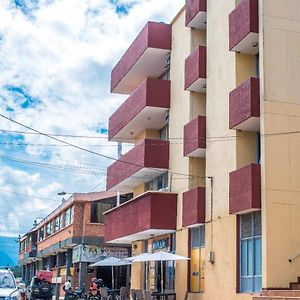 Hotel Chamana Caicedonia Exterior photo