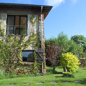 Haus Am See In Kleinzerlang Villa Exterior photo