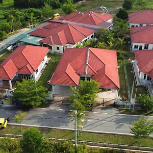 Patin Guest House @Desa Telok Ira, Temerloh Pahang Kampong Paya Kerinau Exterior photo