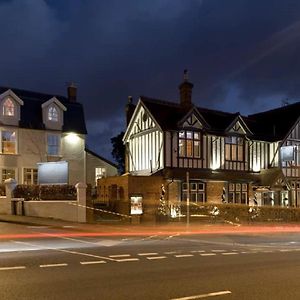 The Linden Stansted Hotel สแตนสเต็ด เมาท์ฟิทเช็ต Exterior photo