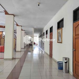 Hotel Makatembo Tomohon Mitra Reddoorz Pineleng Exterior photo