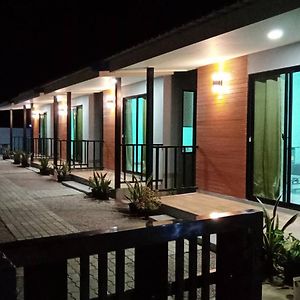 Kook Bungalow Hotel เกาะมุก Exterior photo