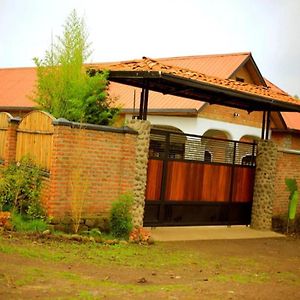 Urugano Virunga Palace Nyarugina Exterior photo