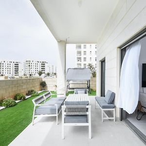 Stunning 4-Bedroom Apartment Next To Achziv Beach By Sea N' Rent นาฮารียา Exterior photo