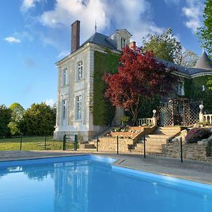 Chateau De Montaupin Bed & Breakfast Oize Exterior photo