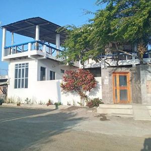 Hospedaje Algarrobo Machalilla Hotel Exterior photo