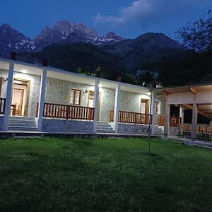 Buni Shqipes Villa เธทธ์ Exterior photo