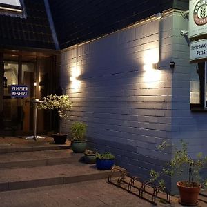 Pension Strohm Im Lieth Cafe Hotel บาด ฟาลลิงบอสเทล Exterior photo