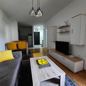 Apartman Bulevar Apartment โดโบย Exterior photo