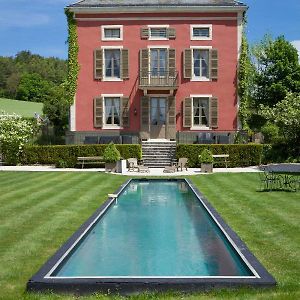 Chateau De Courban And Spa Nuxe Hotel Exterior photo