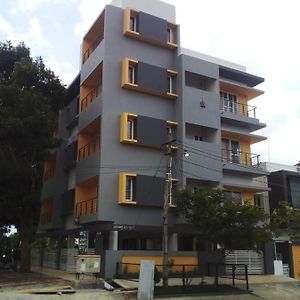 The Vihar Service Apartment ไมซอร์ Exterior photo