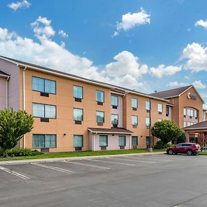 คอมฟอร์ท อินน์ แอนด์ สวีท ฟาร์มิงตัน วิคเตอร์ Hotel Farmington Exterior photo