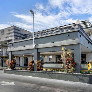 Rodeway Inn Clearwater-Dunedin Exterior photo