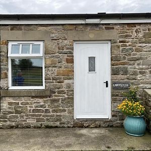 Milecastle Inn On Hadrian'S Wall Near ฮอลท์วิสเซิล Exterior photo