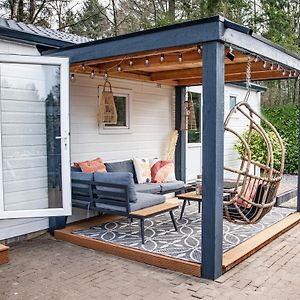 Stayatsas Tiny House Sam In De Bossen Op De Veluwe! เอเปอ Exterior photo