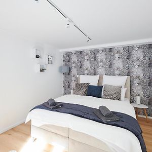 Wohntraumerei Petit - Stilvoll Eingerichtetes Und Ruhiges Design Apartment เกิตทิงเงน Exterior photo