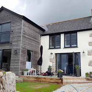 Luxurious Property Set In The Heart Of Cornwall With Breathtaking Views -Rhubarb Cottage เฮลสตัน Exterior photo