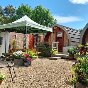 Hadrian'S Holiday Lodges Greenhead Exterior photo