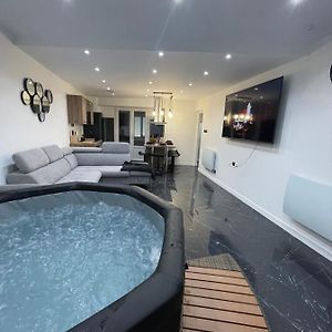 Appartement Hors Du Commun Avec Son Jacuzzi ซาลีส์-เดอ-เบอาร์น Exterior photo