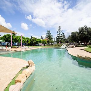 Toowoon Bay Holiday Park Hotel Entrance Exterior photo