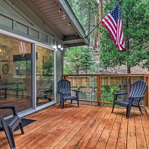 Modern Strawberry Cabin With Deck And Fire Pit Villa Exterior photo